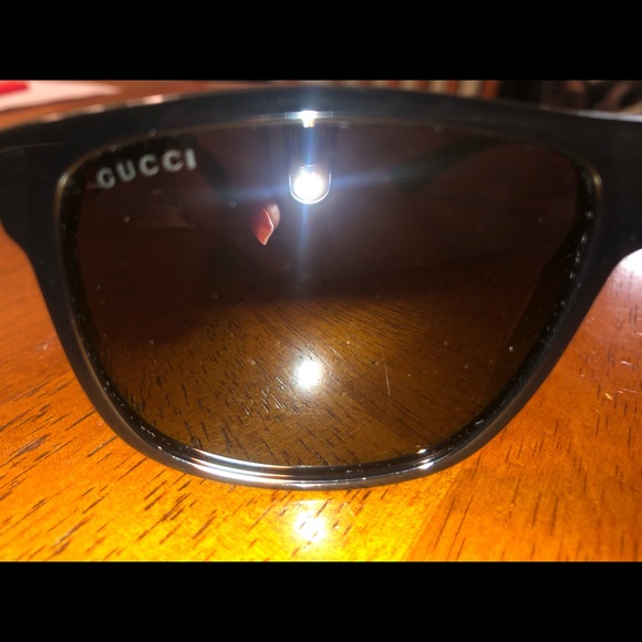 GUCCI Sunglesses - Picture 3 of 6